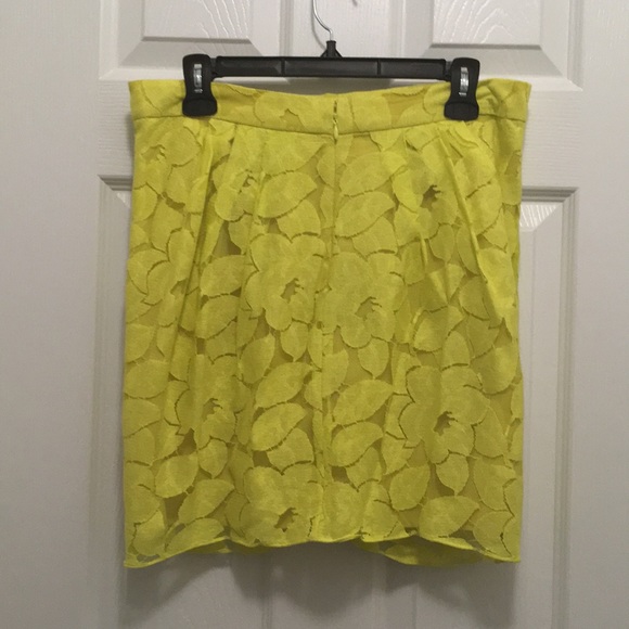 Neon Yellow lace skirt - Picture 2 of 4